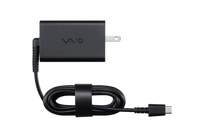 Type-C�v���O���[��AC�A�_�v�^�[ VJ8PD65W4